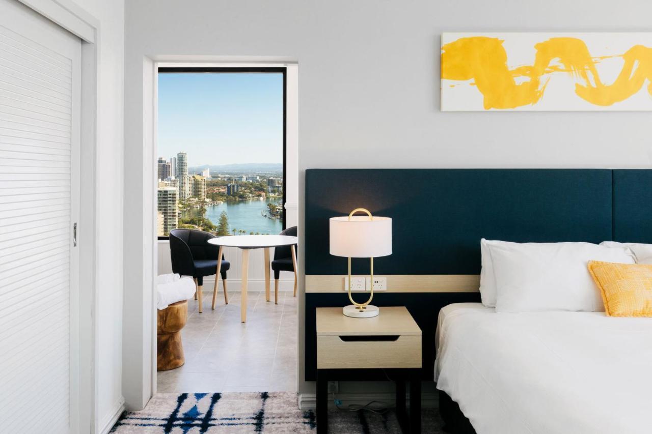 Voco Gold Coast By Ihg Hotel Exterior photo