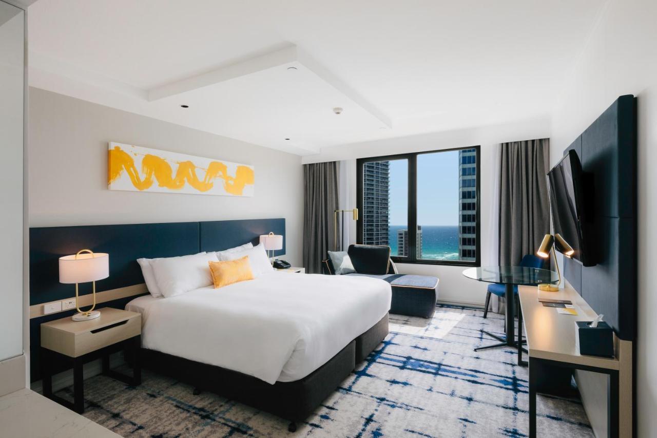 Voco Gold Coast By Ihg Hotel Exterior photo