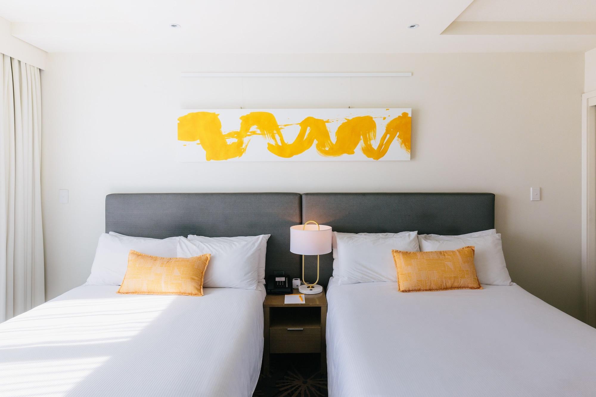 Voco Gold Coast By Ihg Hotel Exterior photo