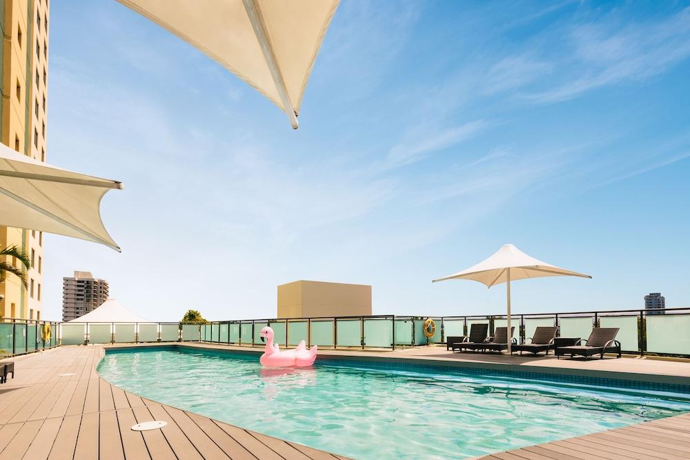 Voco Gold Coast By Ihg Hotel Exterior photo