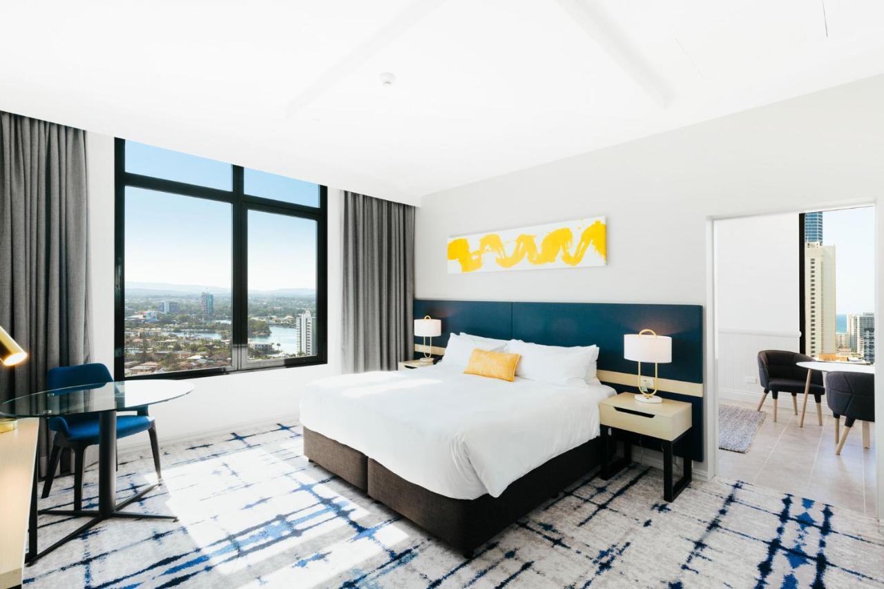 Voco Gold Coast By Ihg Hotel Exterior photo