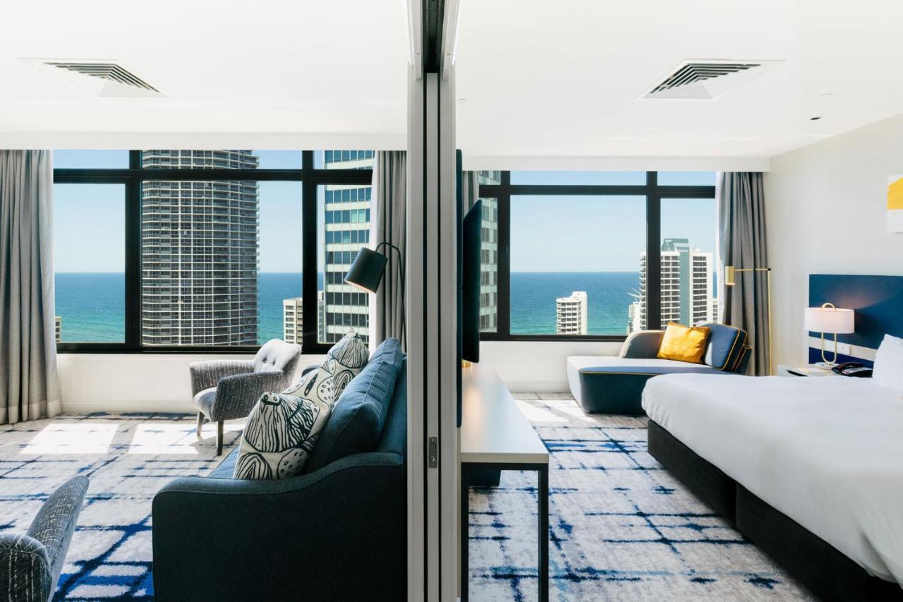 Voco Gold Coast By Ihg Hotel Exterior photo