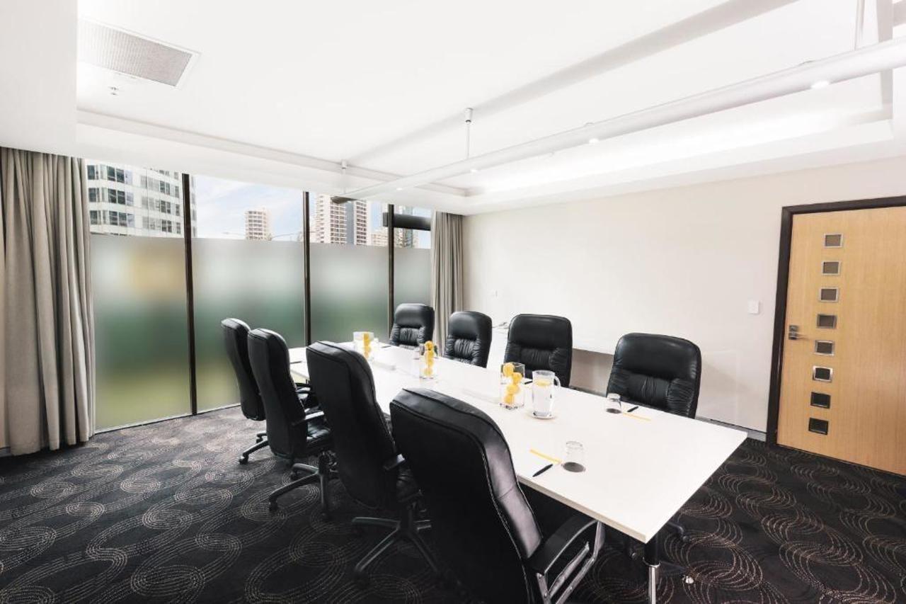 Voco Gold Coast By Ihg Hotel Exterior photo