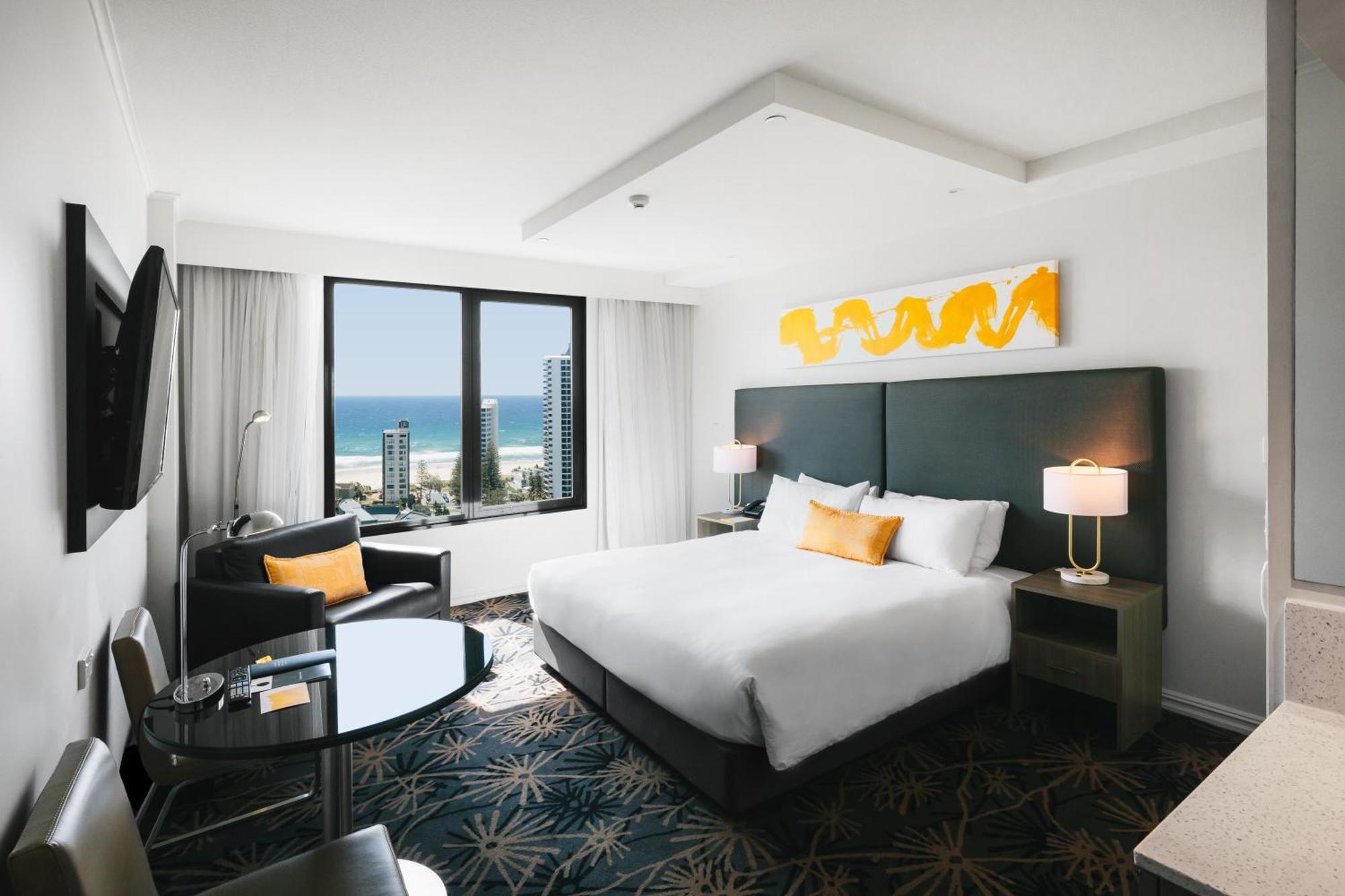 Voco Gold Coast By Ihg Hotel Exterior photo