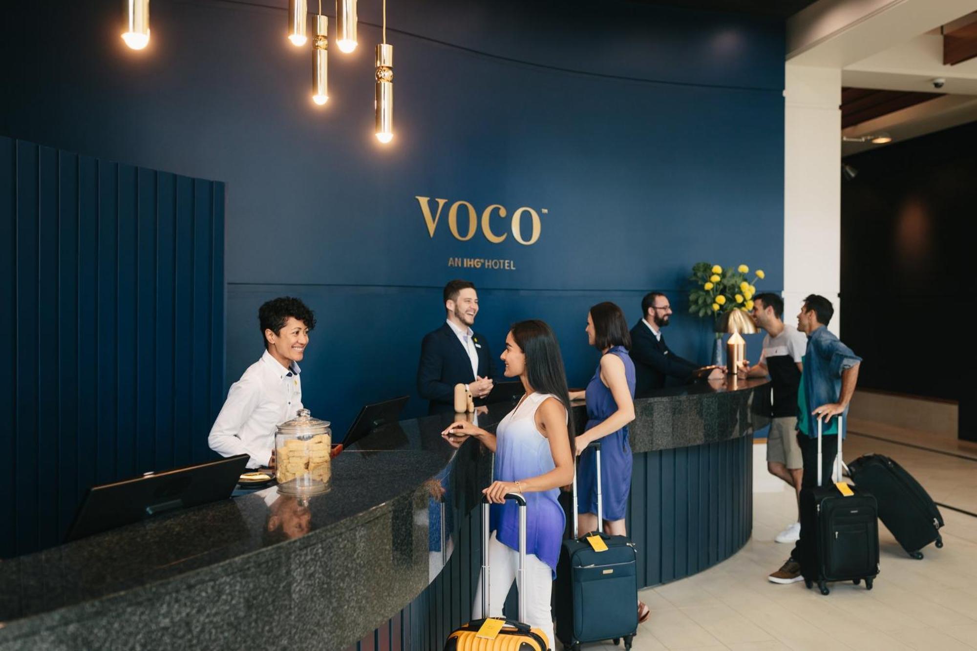 Voco Gold Coast By Ihg Hotel Exterior photo