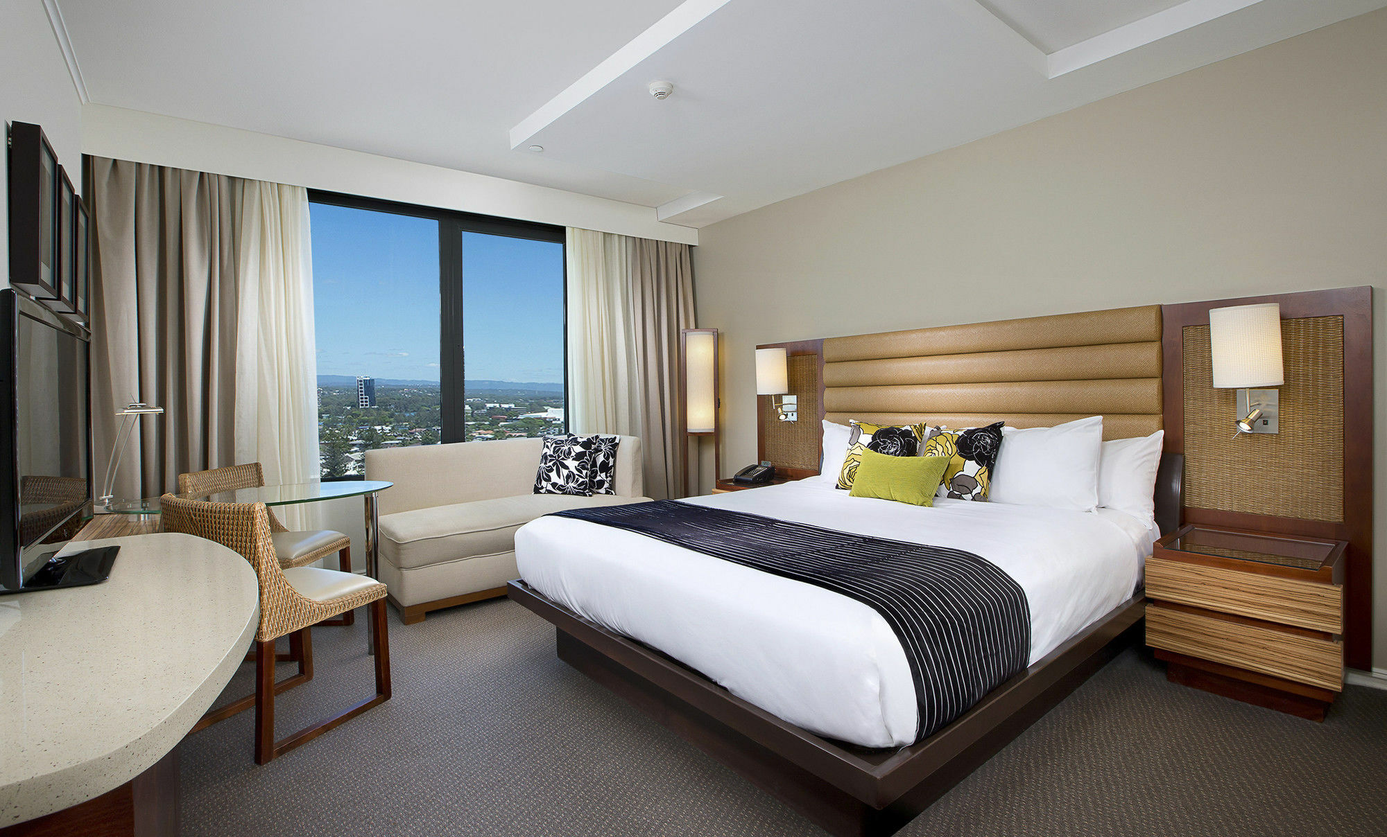 Voco Gold Coast By Ihg Hotel Exterior photo
