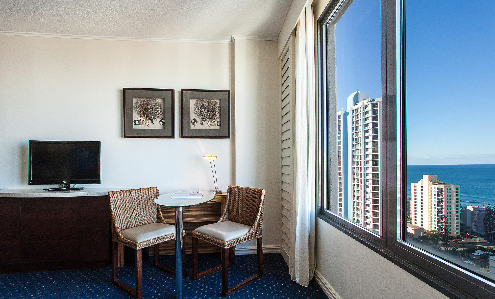 Voco Gold Coast By Ihg Hotel Exterior photo