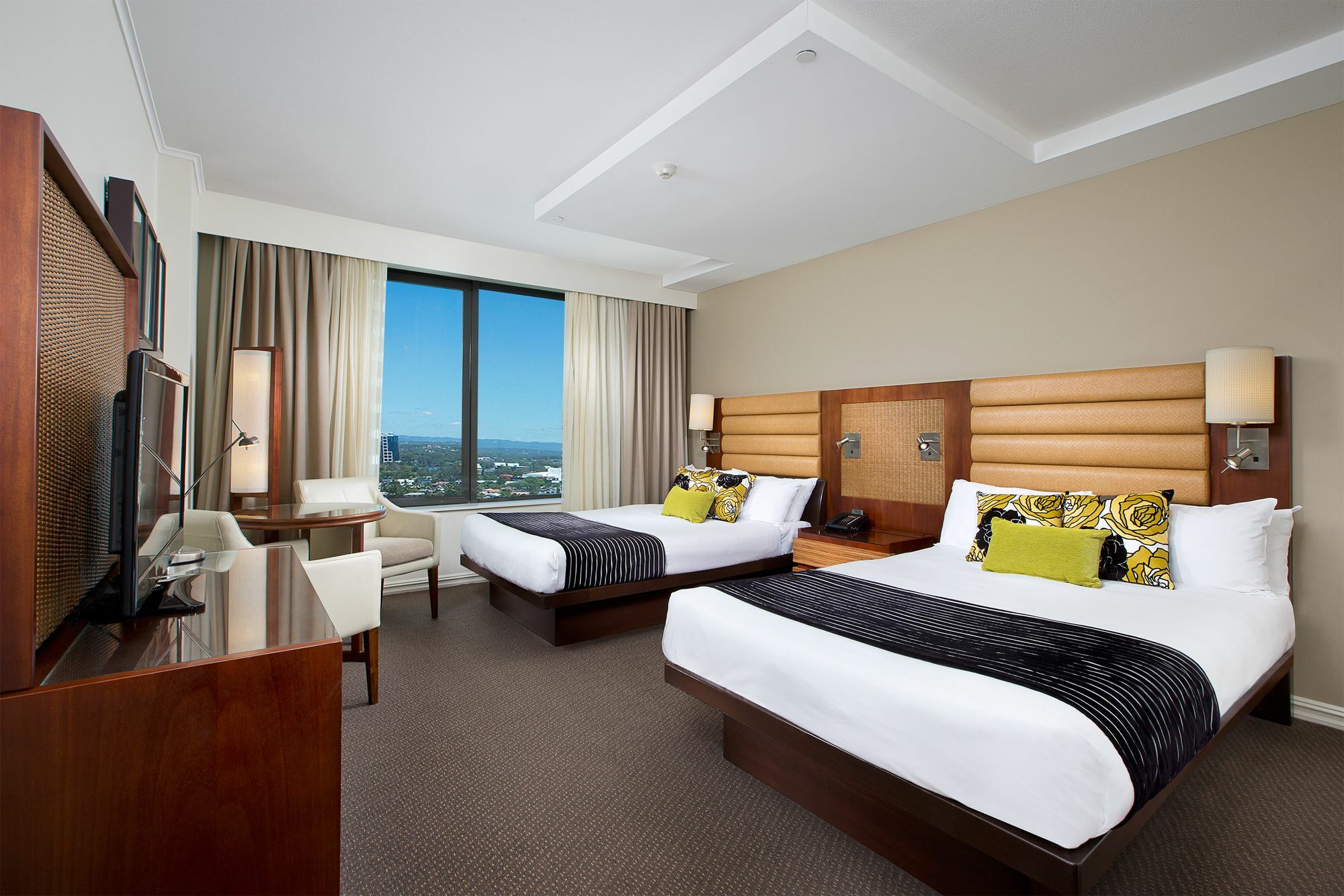 Voco Gold Coast By Ihg Hotel Exterior photo