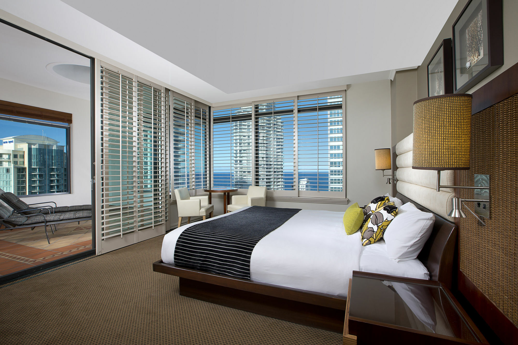Voco Gold Coast By Ihg Hotel Exterior photo